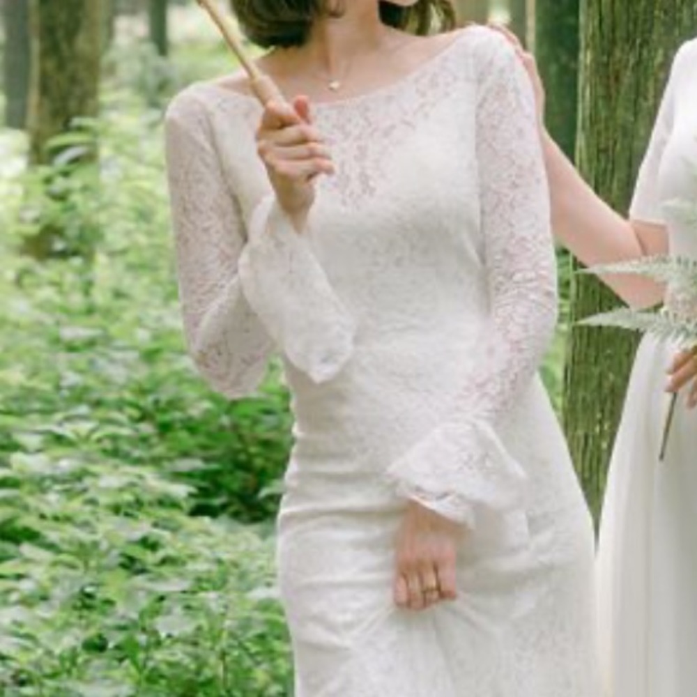 Wedding dress wedding gown lace detail long train - Picture 3 of 17